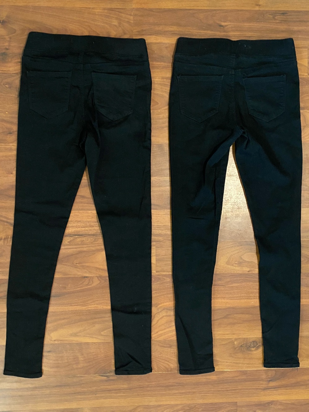 Two pair for petite Old Navy Black Superskinny Legging